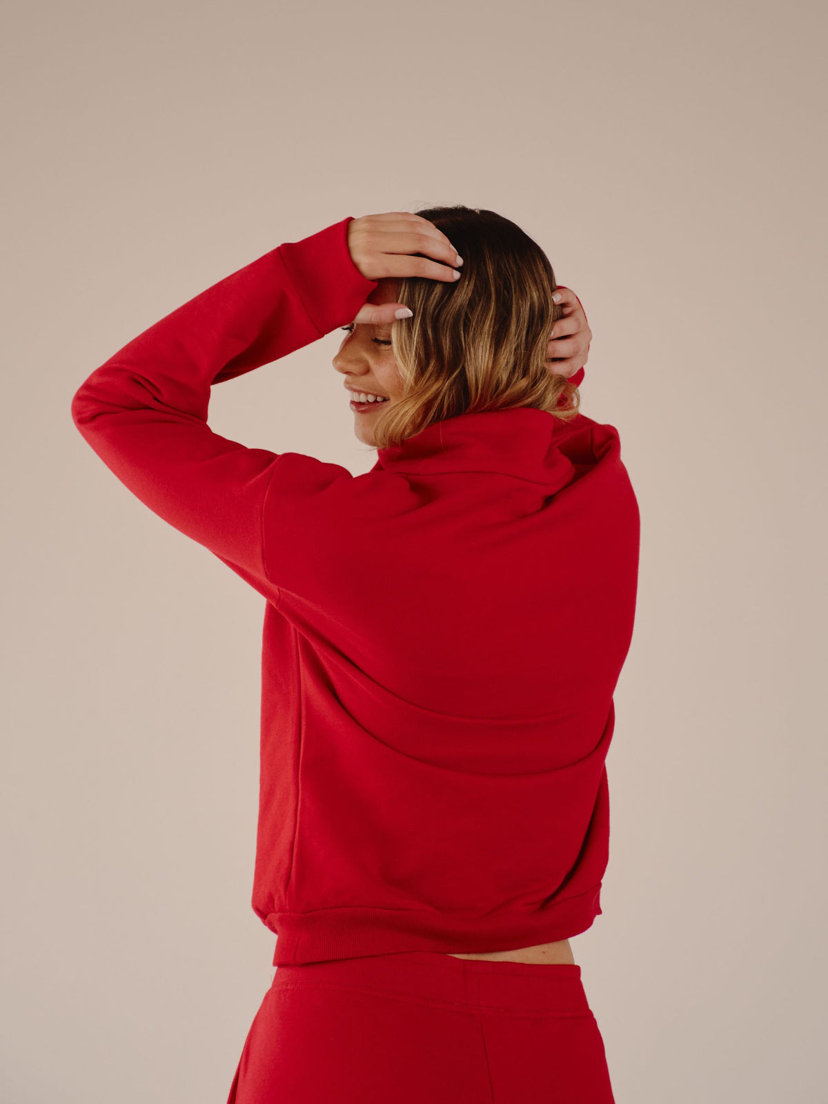 the rest hoodie-cherry