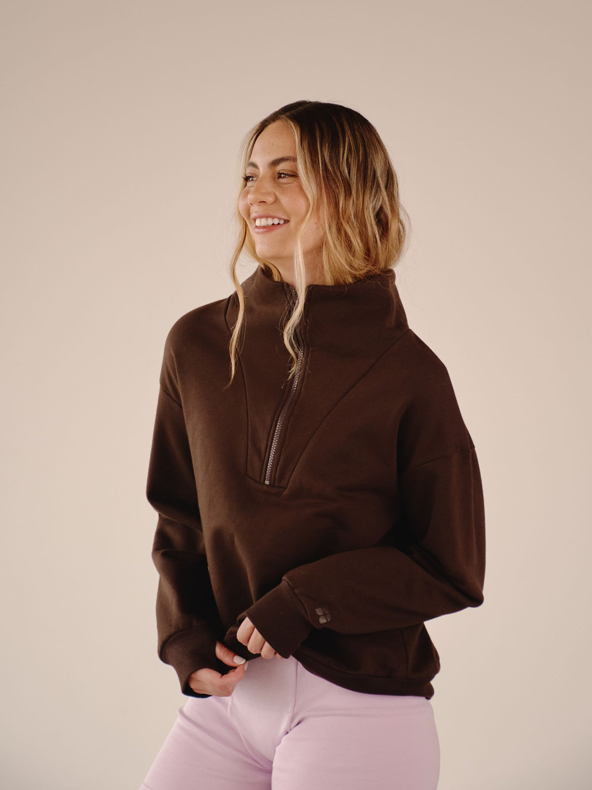 the rest hoodie-hazelnut