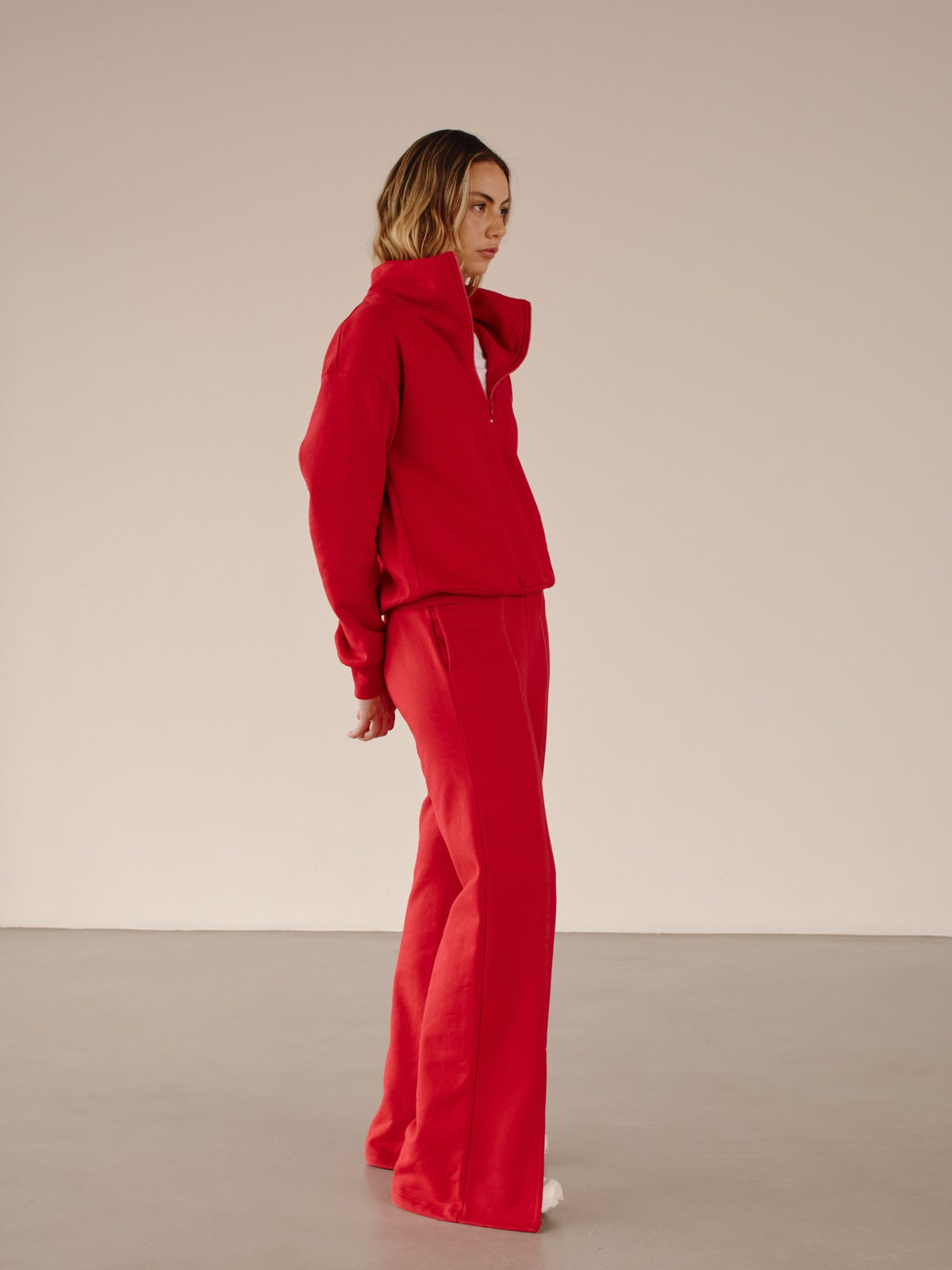 the rest hoodie-cherry