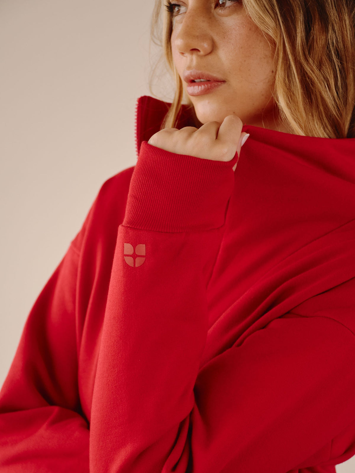 the rest hoodie-cherry