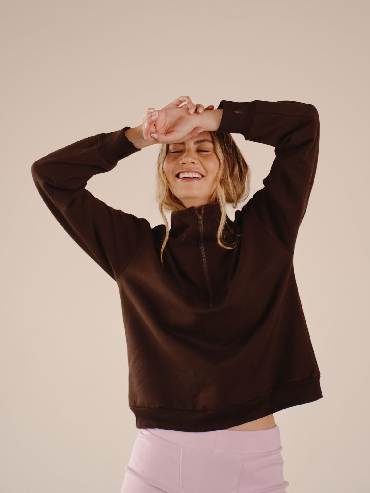 the rest hoodie-hazelnut